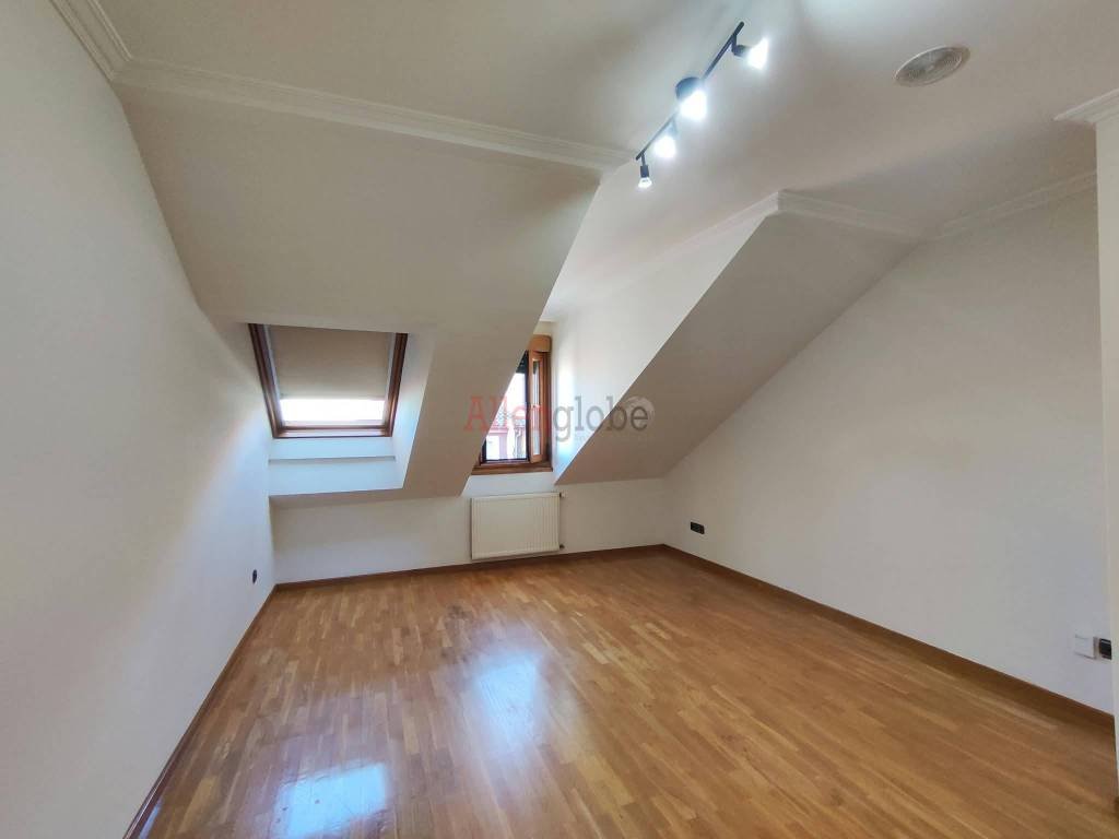 Pis de 58 m² a Oviedo