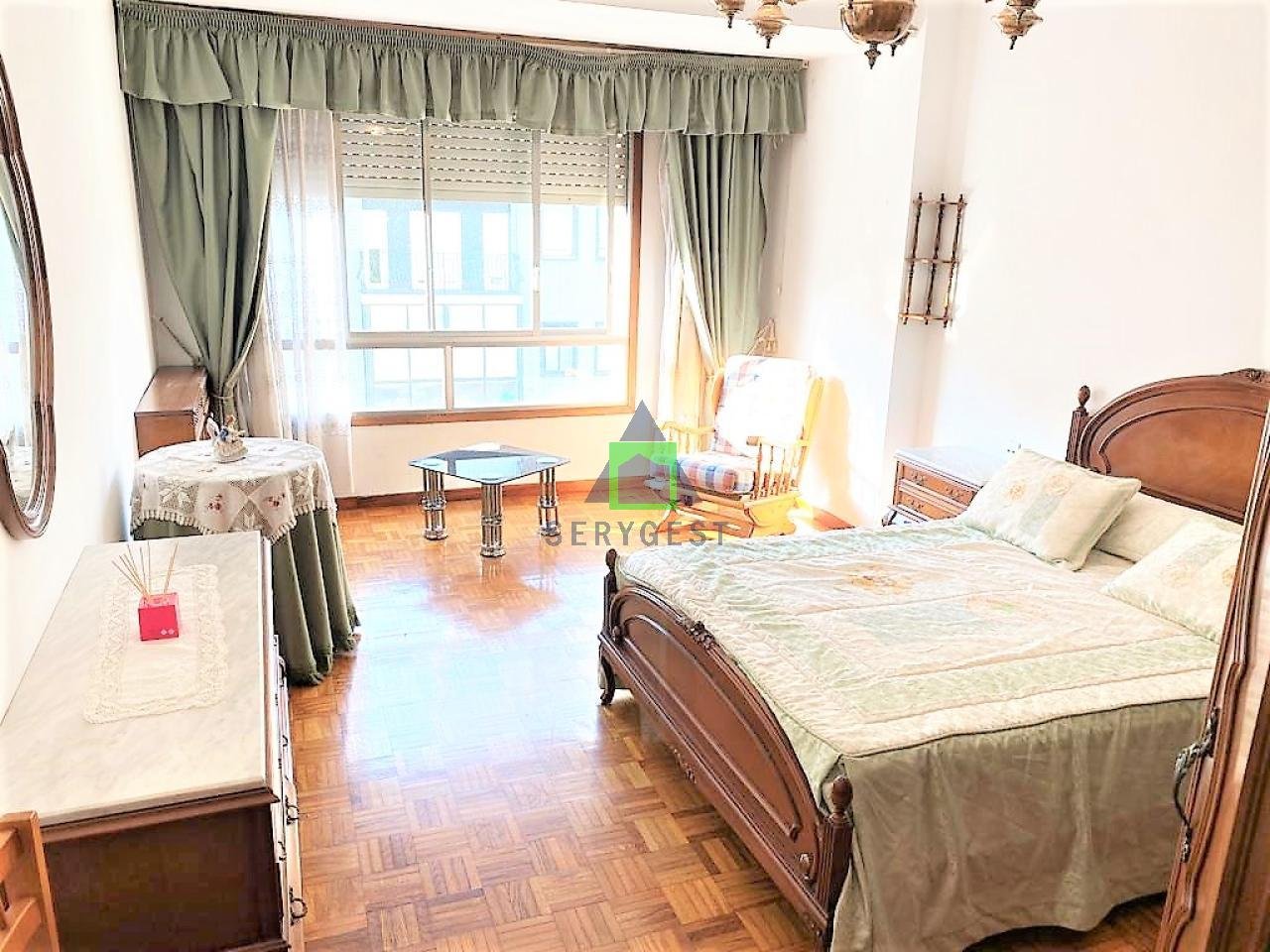 Piso de 130 m² en Ourense