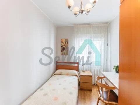 Pis de 86 m² a Oviedo