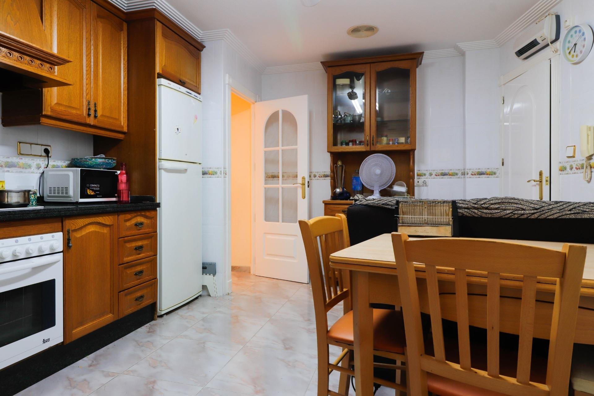 Room 111 m², Elx / Elche