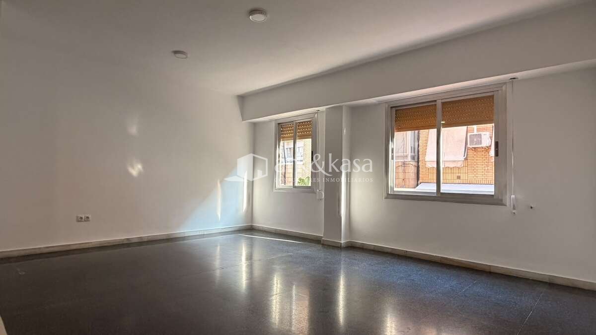 Pis de 75 m² a València