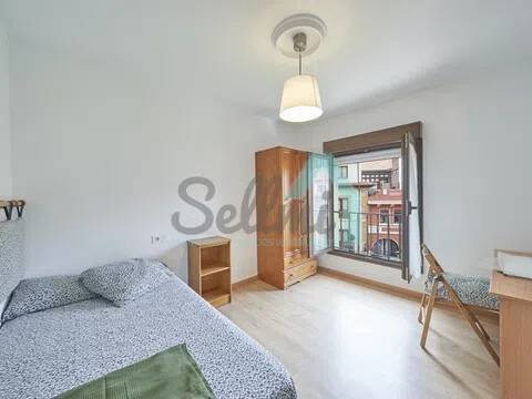Piso de 82 m² en Oviedo