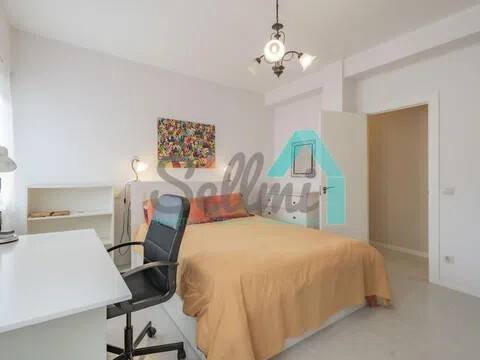 Piso de 93 m² en Oviedo