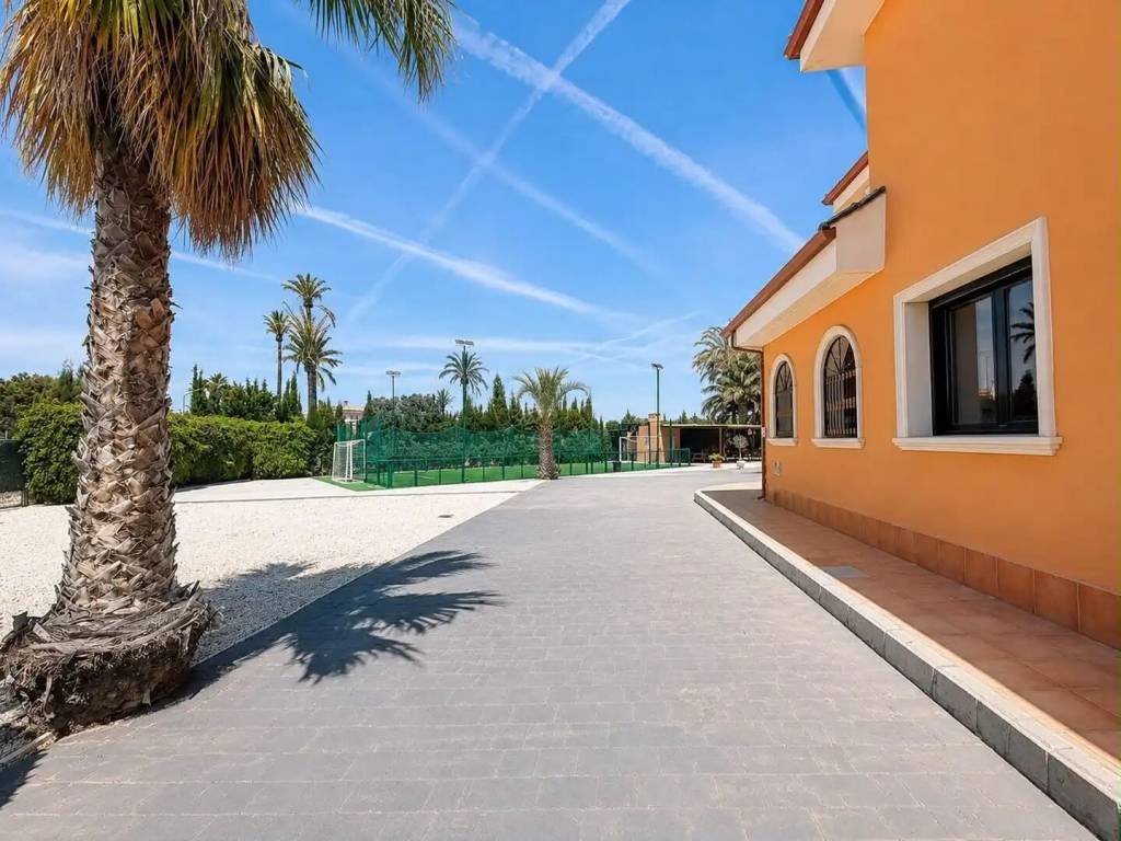 Casa de 340 m² en Elche