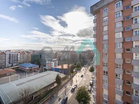 Piso de 85 m² en Oviedo