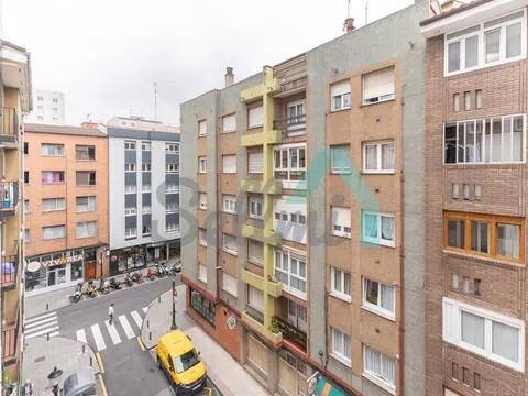Piso de 78 m² en Gijón