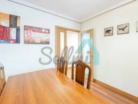 Piso de 103 m² en Oviedo