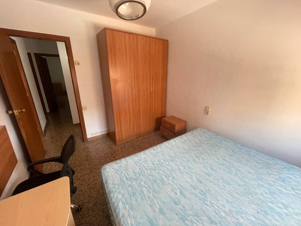 Habitación 120 m², Lérida