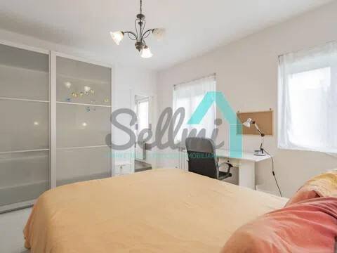 Piso de 93 m² en Oviedo