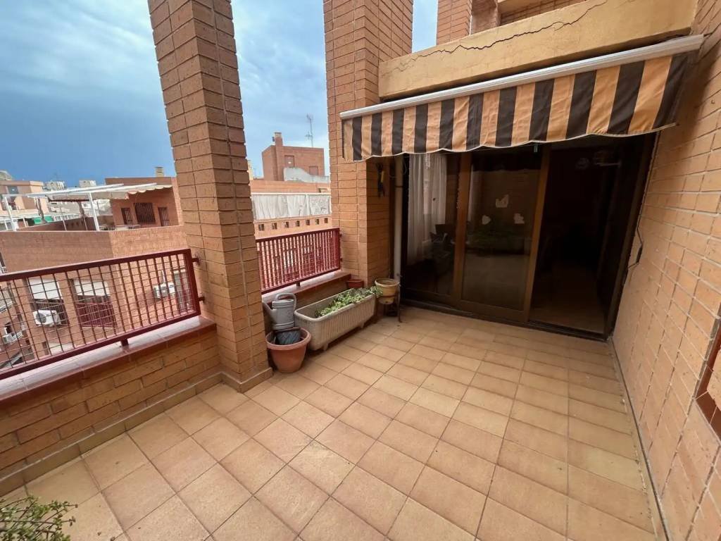 Piso de 89 m² en Alicante