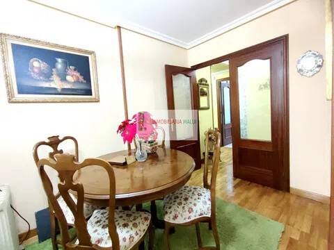 Piso de 113 m² en Oviedo