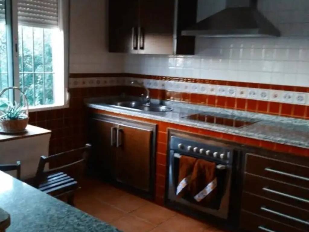 Haus 120 m² in Almodóvar del Río