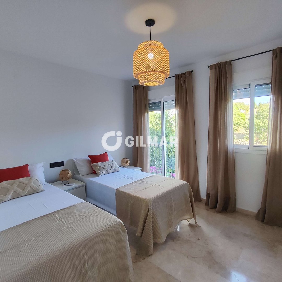 Casa de 220 m² en Estepona