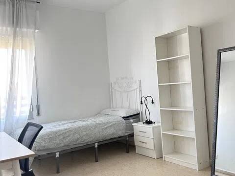 Habitación 180 m², Sevilla