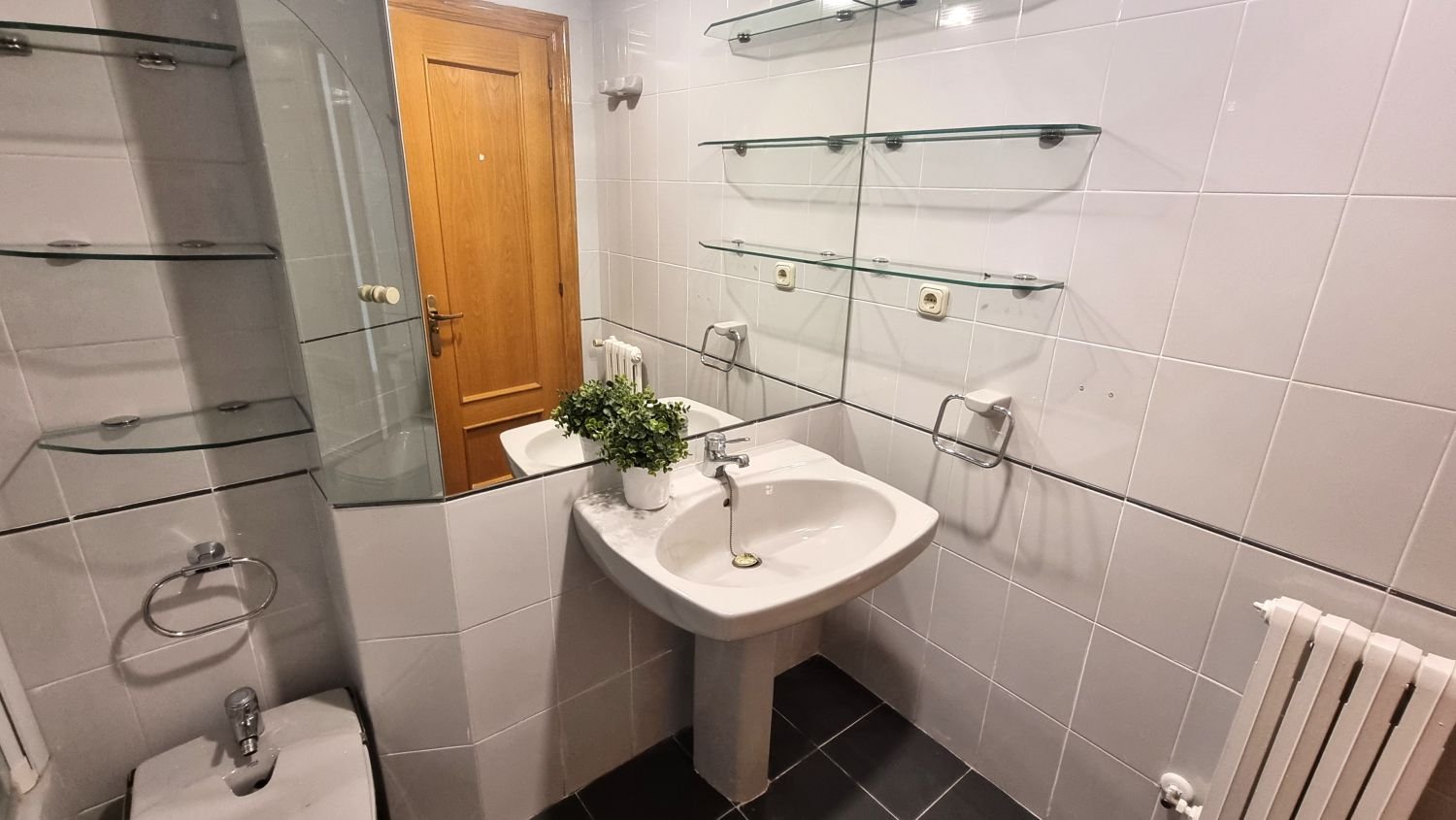 Piso de 80 m² en Oviedo