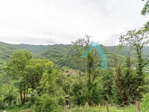 Casa de 100 m² en Mieres