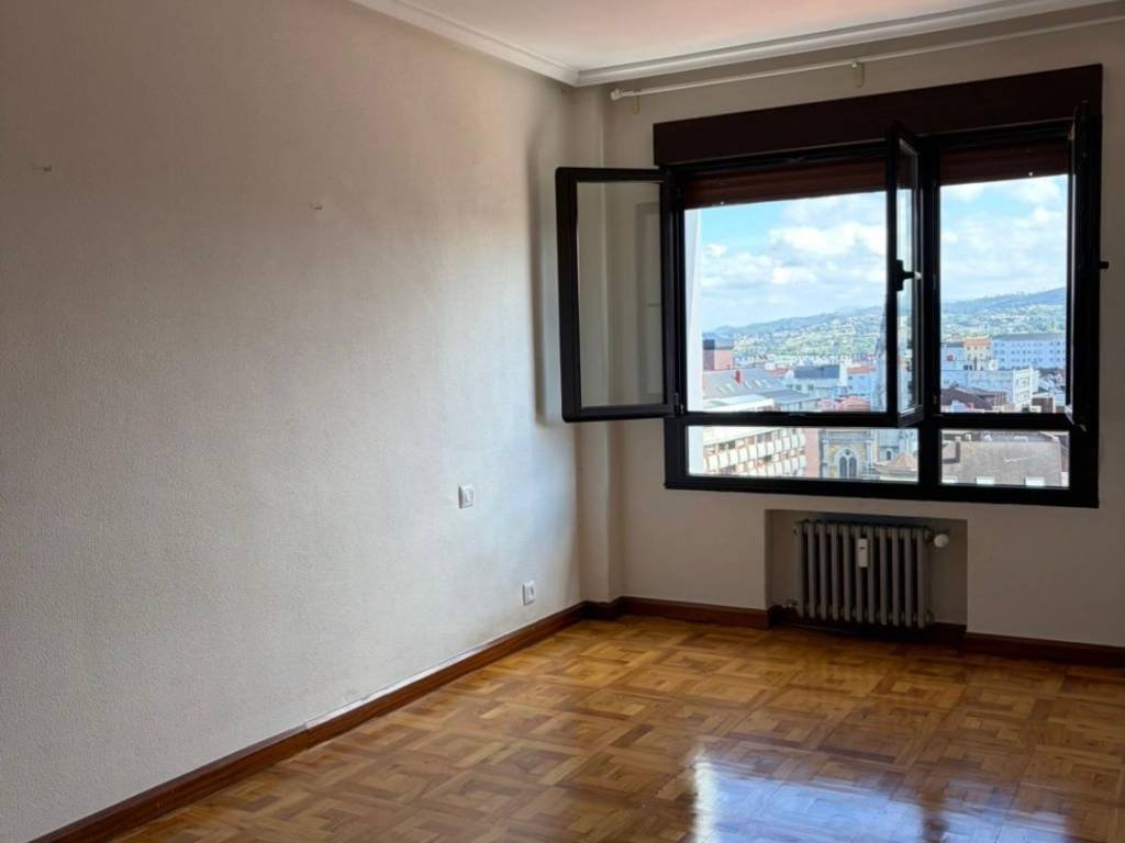 Pis de 75 m² a Oviedo