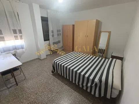 Piso de 90 m² en Cáceres