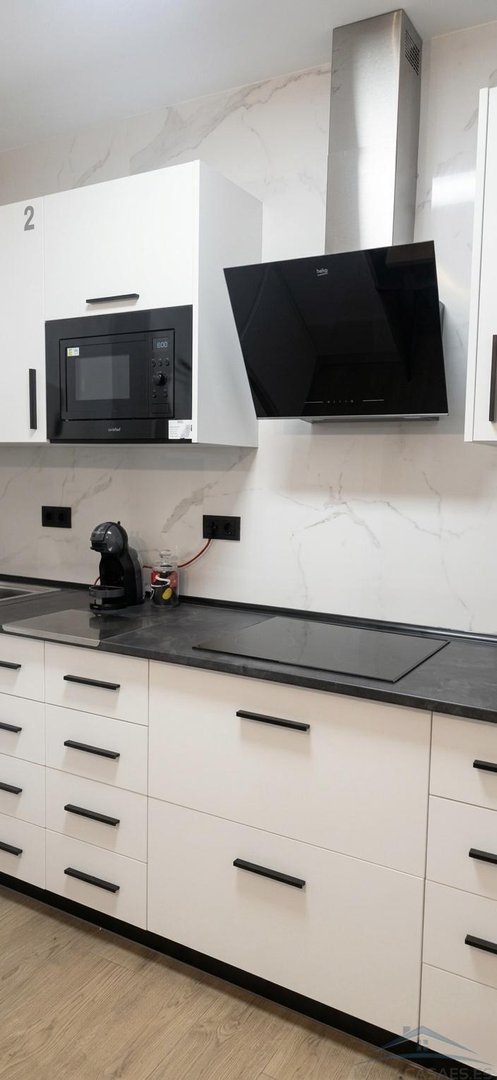 Zimmer 90 m², Almería