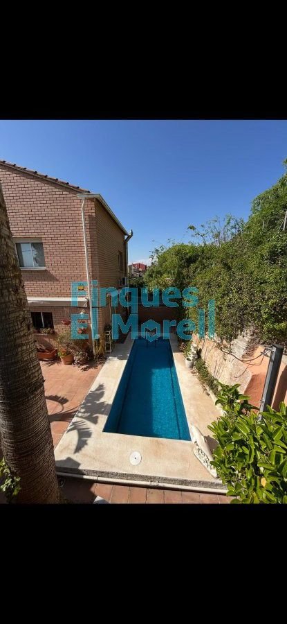 Casa de 242 m² en Vila-rodona