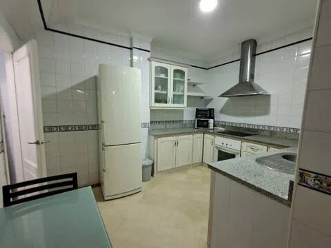 Piso de 100 m² en Carmona