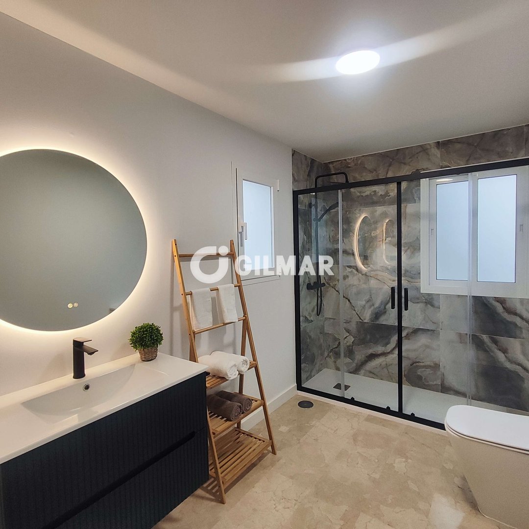 Casa de 220 m² en Estepona