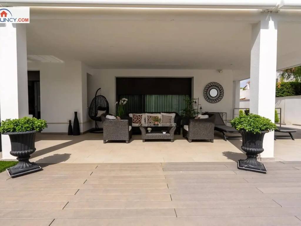 Casa de 372 m² en Dos Hermanas