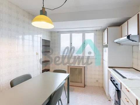 Piso de 80 m² en Oviedo
