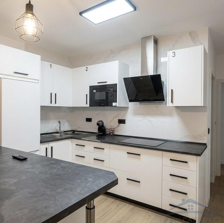 Piso de 90 m² en Almería