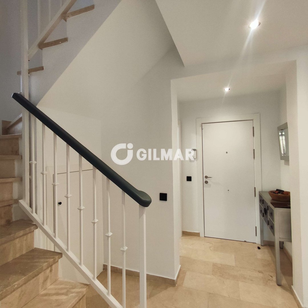 Casa de 220 m² en Estepona