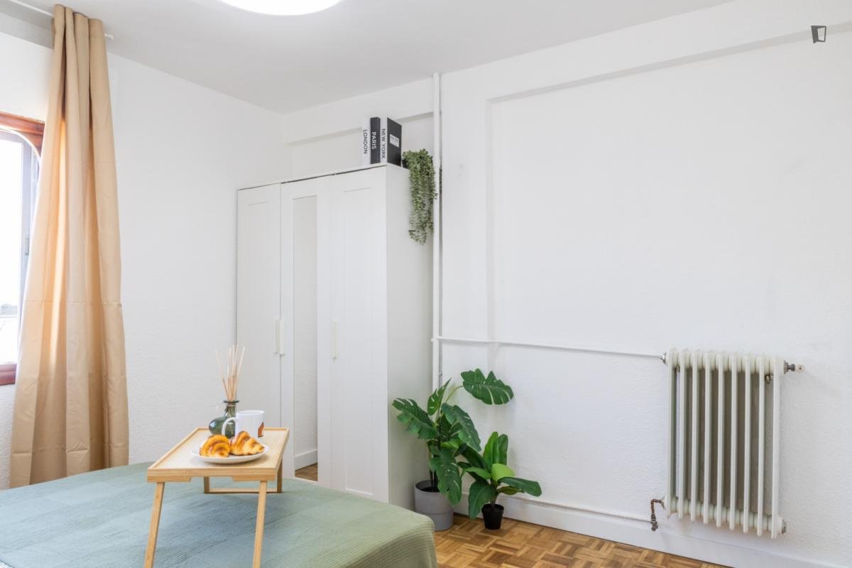 Chambre à louer, Parla