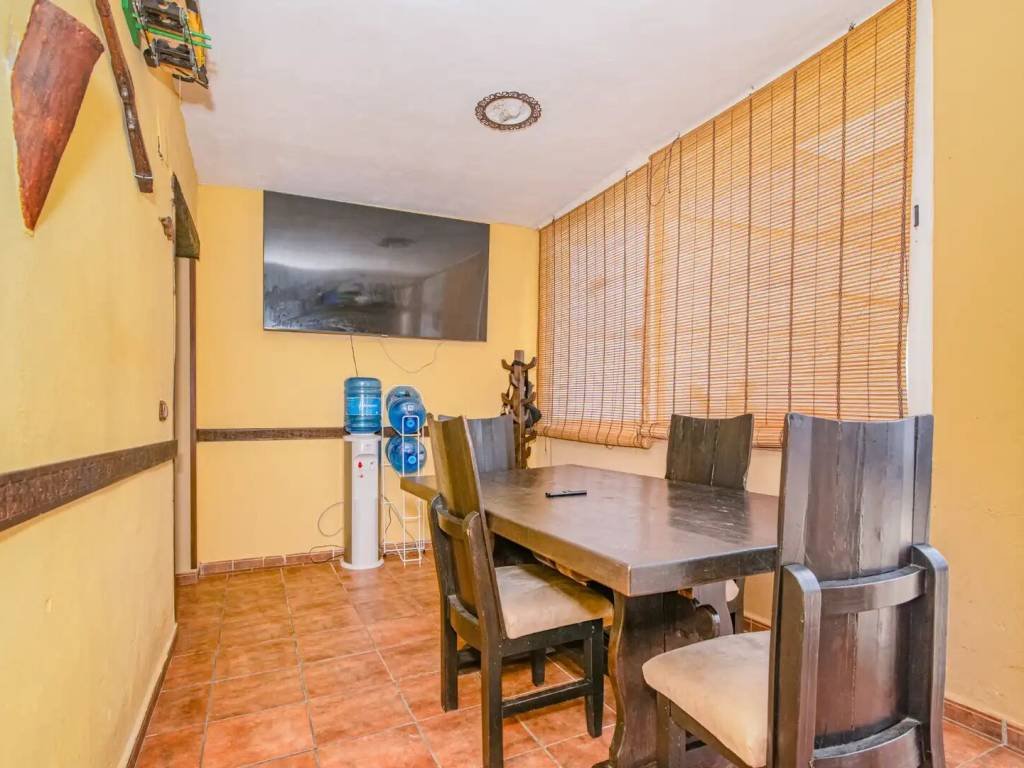 Casa de 350 m² en Las Gabias