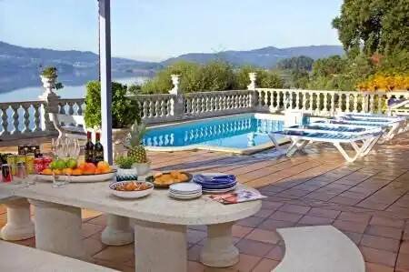 Casa de 200 m² en Redondela