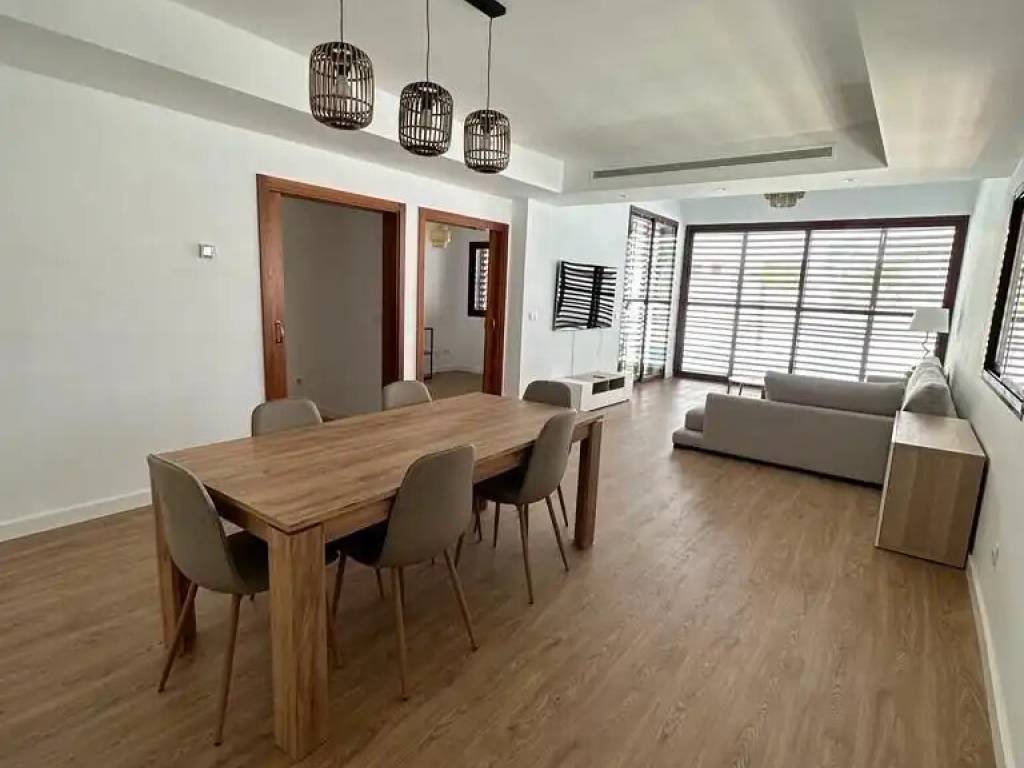 Casa de 340 m² en Dos Hermanas