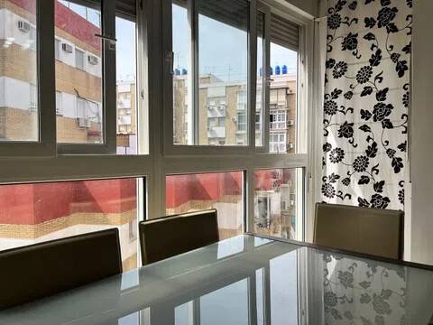 Apartamento 95 m² em Sevilla