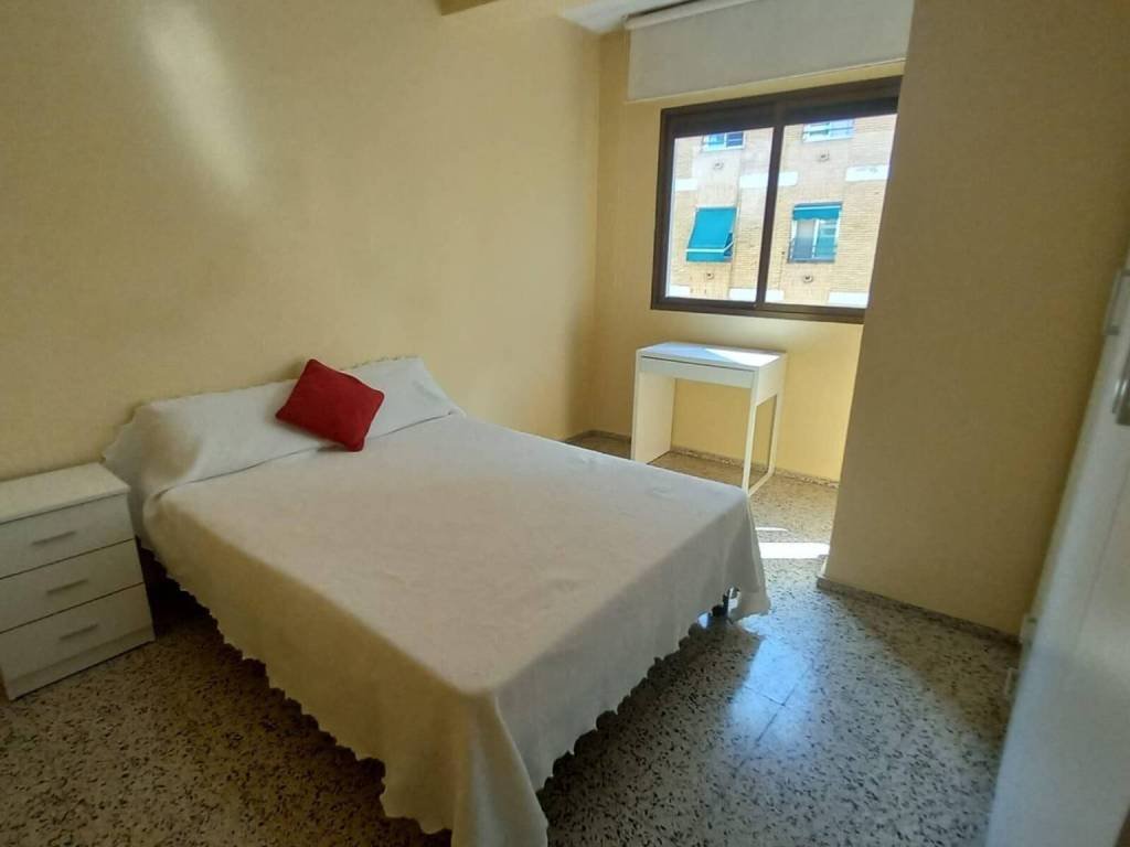Pis de 76 m² a Còrdova