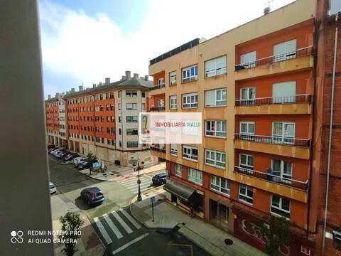 Pis de 80 m² a Oviedo