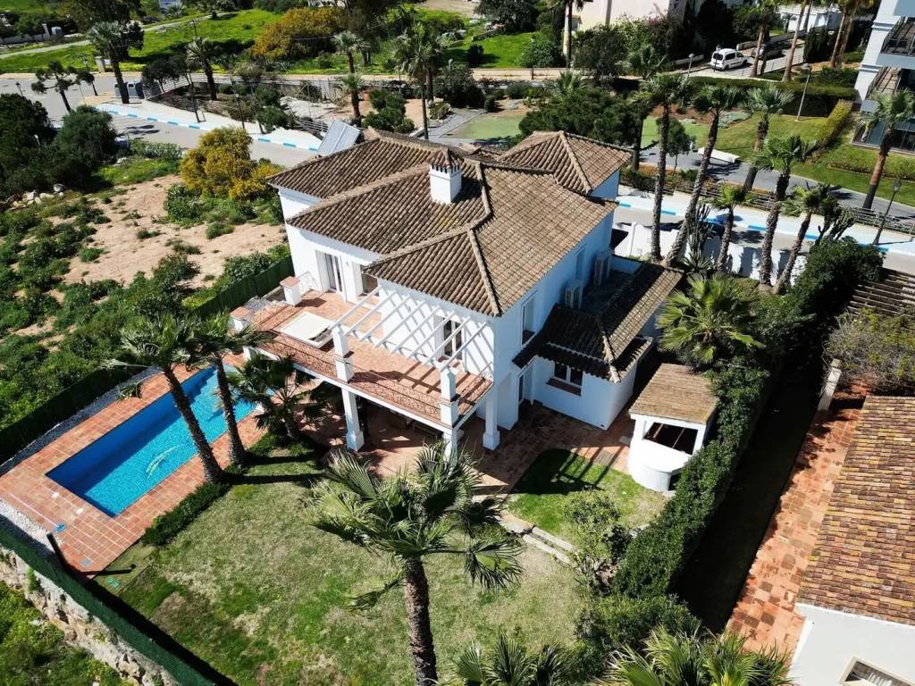 Casa de 640 m² en Manilva