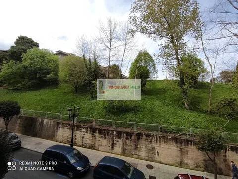 Piso de 90 m² en Oviedo