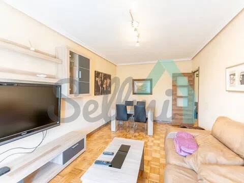 Pis de 95 m² a Oviedo