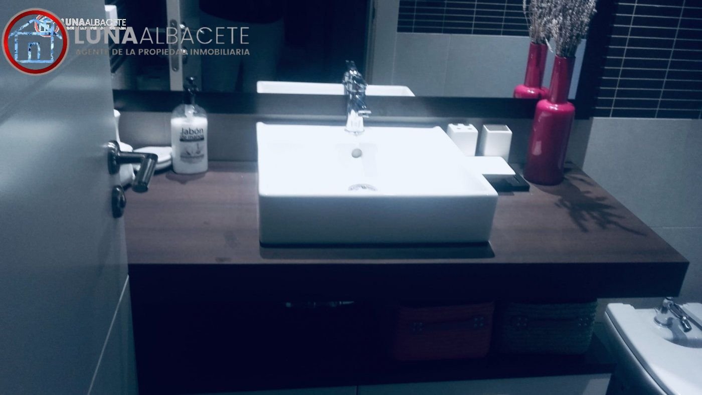 Piso de 235 m² en Albacete