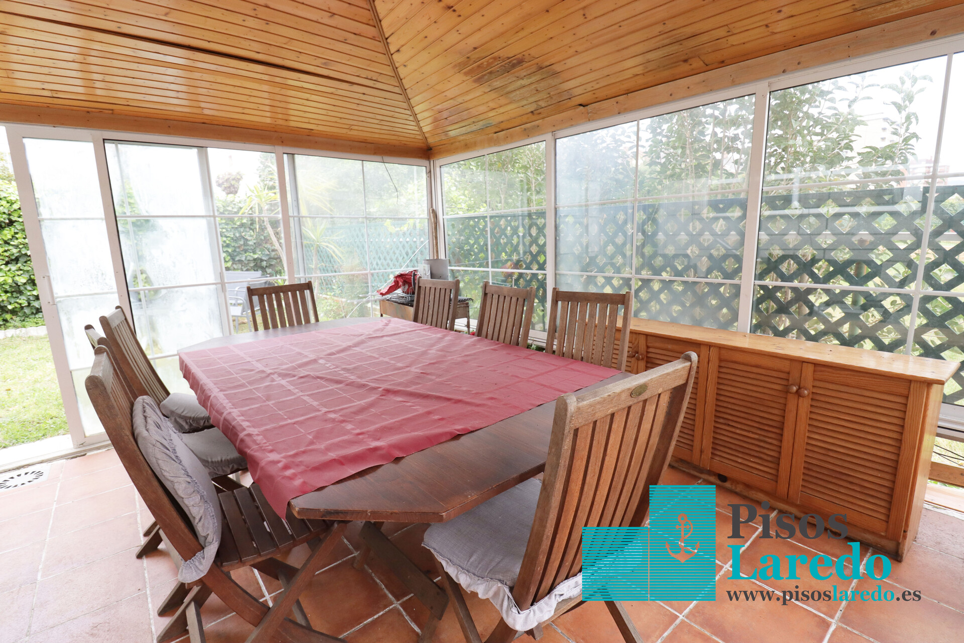Casa de 200 m² en Laredo
