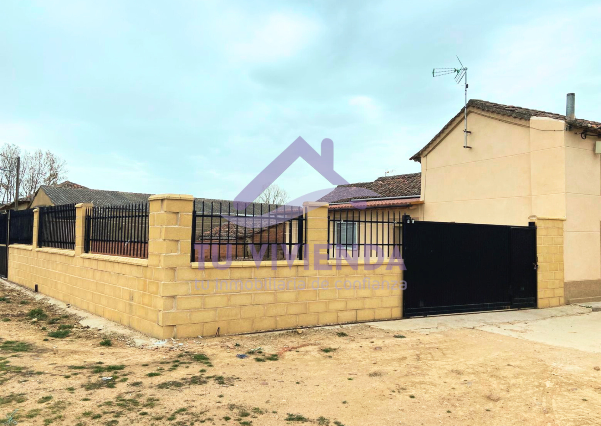 Casa de 250 m² en Saldaña