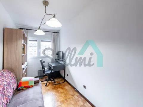 Piso de 57 m² en Oviedo