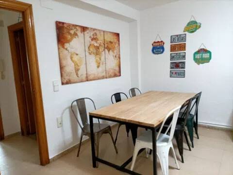 Habitación 240 m², La Almunia de Doña Godina