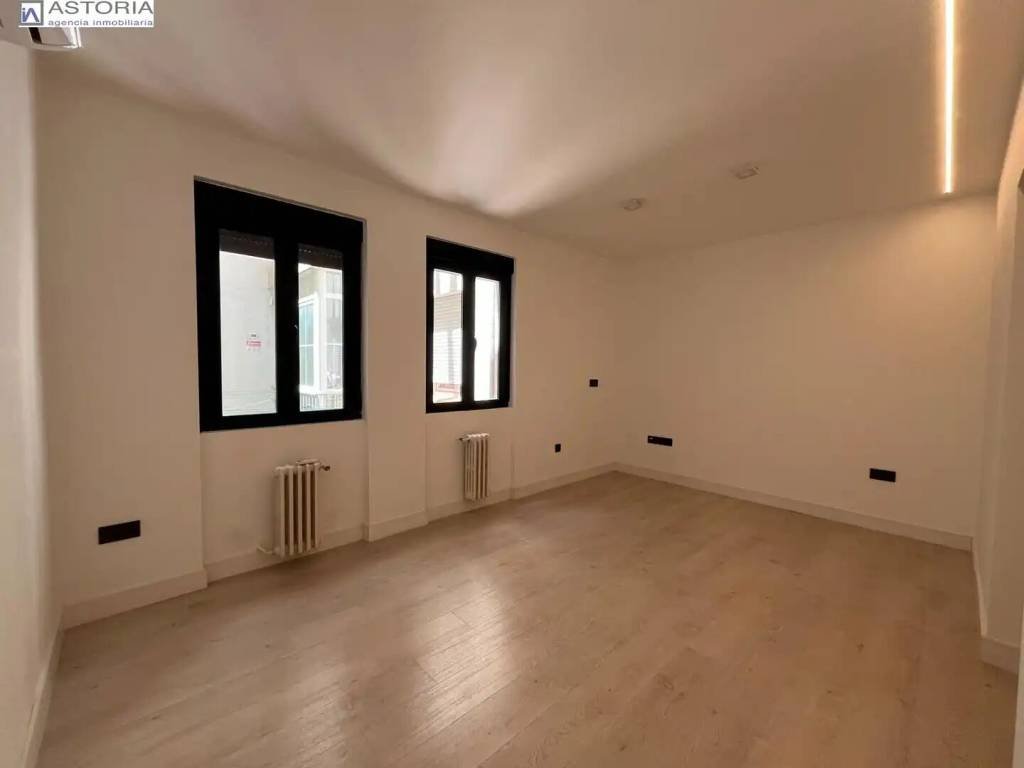 Piso de 175 m² en Granada