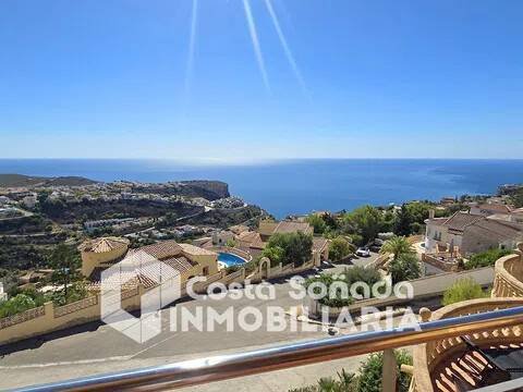Casa de 240 m² en Benitachell