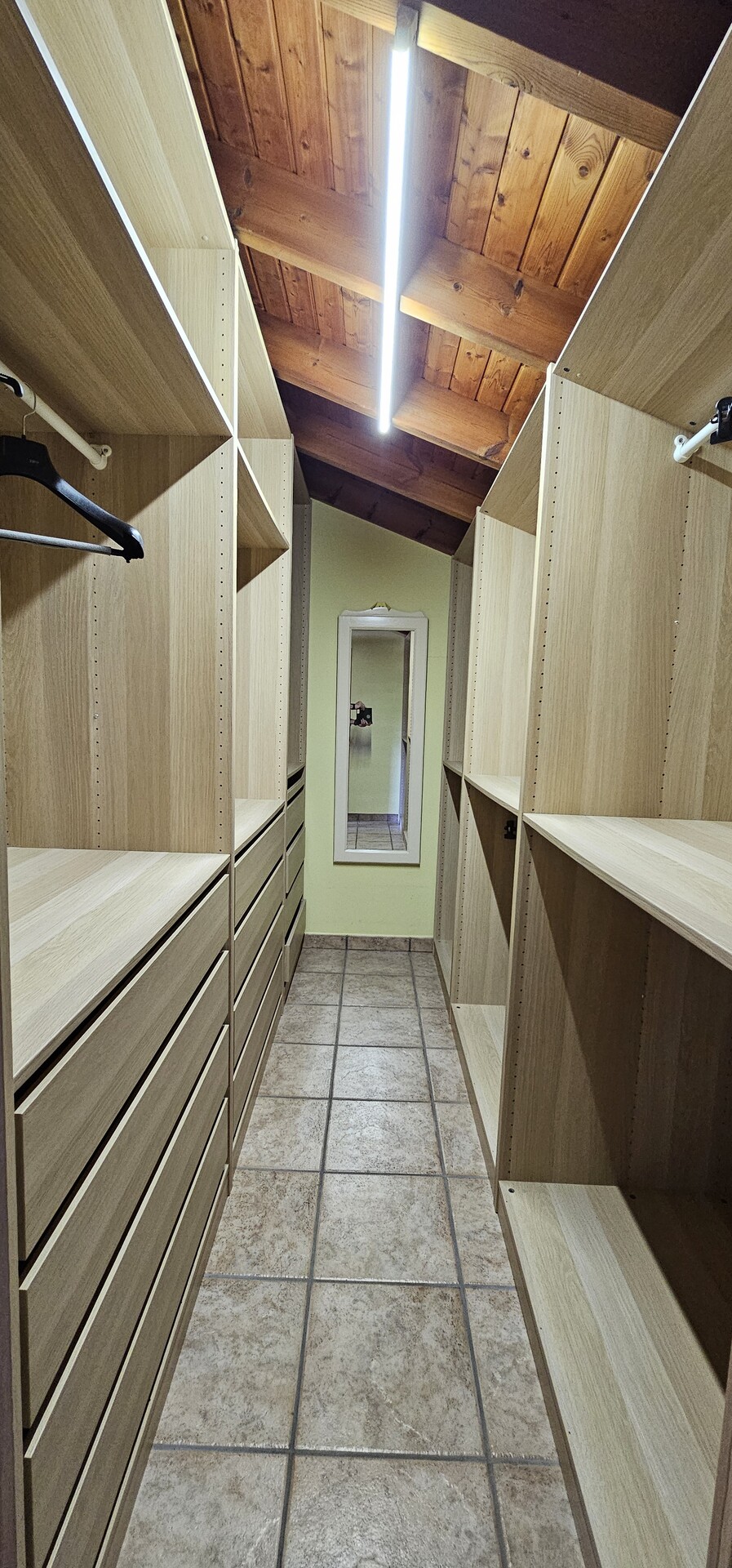 Piso de 1500 m² en Totana