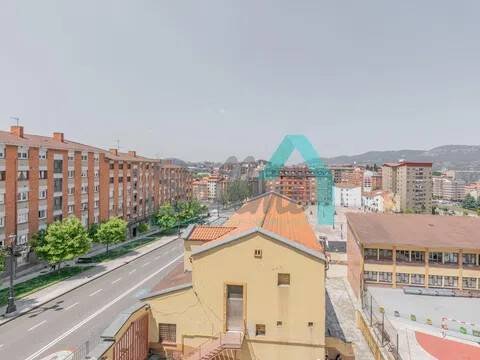 Piso de 67 m² en Oviedo