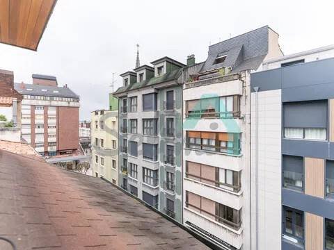 Piso de 100 m² en Oviedo